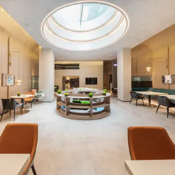 Atour Hotel Kuanhouli Quancheng Square Jinan Отели рядом с достопримечательностью «Озеро Дамин»
