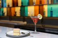 Ibis Hotel Deyang Wuzhou Plaza - bar