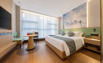 STARSHINE HOTEL (Yichang Shuiyuecheng Shopping Center)
