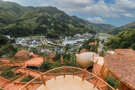 Tongcheng Mindful Retreat Eco Lodge Отели в г. Тунчен