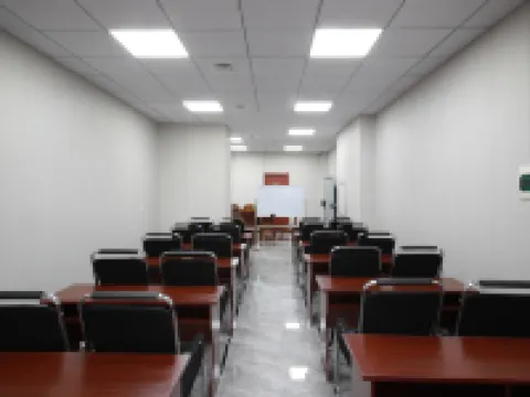 Huihai Hotel Hotels in Xinbin
