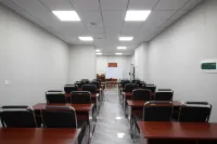 Huihai Hotel Hotels in Xinbin