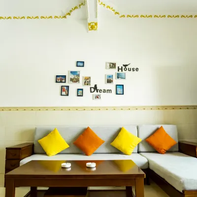 West Island Seashell Homestay Hotels near Dongmaozhou Island