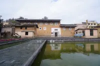 Yongding Earth Building Duilu · Shengheng Building World Heritage Home Stay Hôtels à proximité de : Zhenfu Building