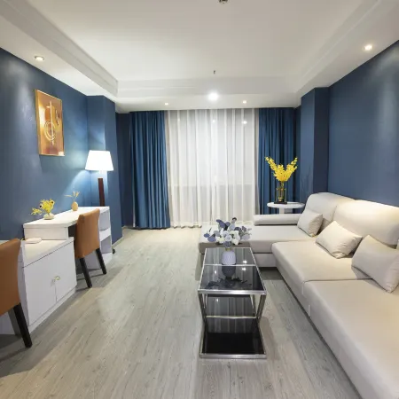 Anlong Ruifeng Hotel