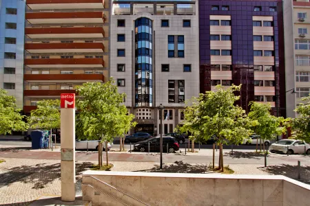 SANA Reno Hotel Отели рядом с достопримечательностью «El Corte Ingles - Lisboa»