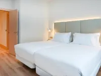 NH Bilbao Deusto Hotels near Deusto
