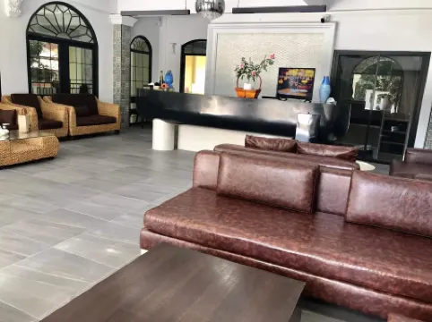 Daddy Dream Hotel and Residence