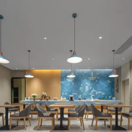 Shushe Hotel (Yangshuo Yitian West Street)
