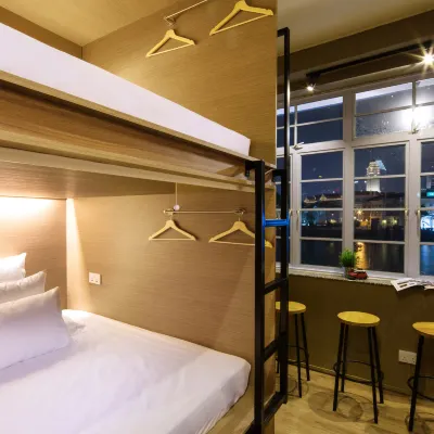 บีอีเอที แคปซูล โฮสเทล @ โบ๊ต ควาย โรงแรมใกล้เมอร์ไลออนพาร์ค