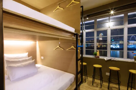 Beat. Capsule Hostel @ Boat Quay Hotels near Clarke Quay