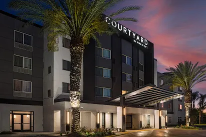 Courtyard by Marriott Anaheim Resort/Convention Center