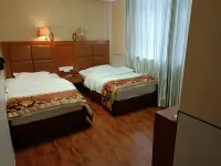 Luoping Zhenxing Hotel