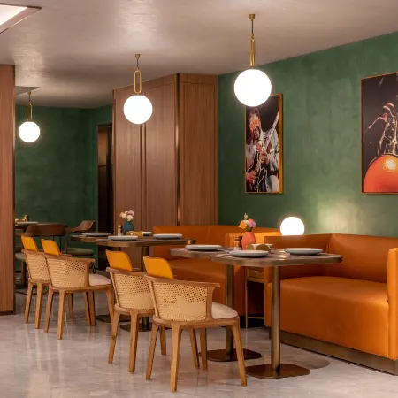 Orange Hotel (Rizhao Huarun Vientiane Mall Rizhao Railway Station Branch)