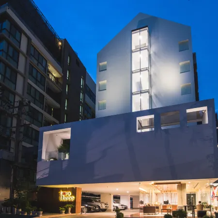 Twothree, a Homely Hotel Отели рядом с достопримечательностью «Асок»