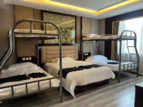 Huating Qianhe Hotel Hotels in Huating