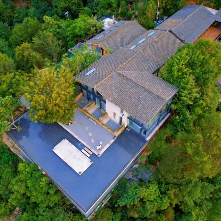 Wudangshan Fudi Ju 33 High Mountain Boutique Stay