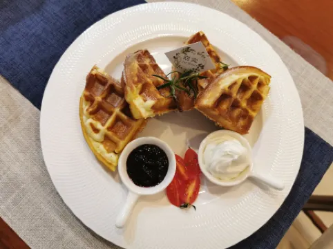 Orange Seasons International Hotel Отели рядом с достопримечательностью «Qiongzhou Bridge»