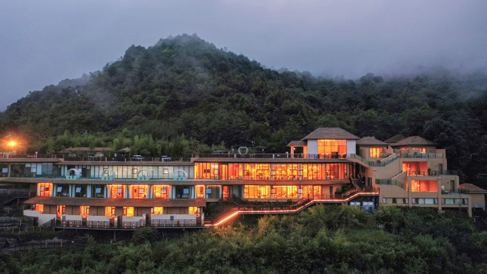 DUO YI SHU MID-LEVELS RESORT HOTEL
