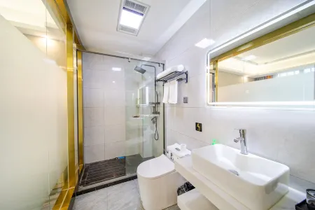 Ark 8th Hotel (Jinhua South Railway Station and Subway Station)