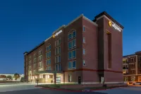 La Quinta Inn & Suites by Wyndham Dallas - Frisco Stadium