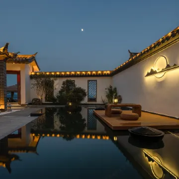 Passing-cloud Resort