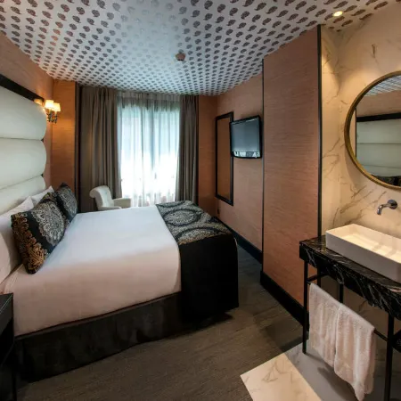 Hotel Mirador de Chamartín Отели рядом с достопримечательностью «Станция метро Montecarmelo»