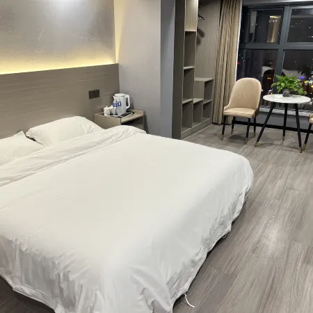 Guangde Lanbowan Apartment