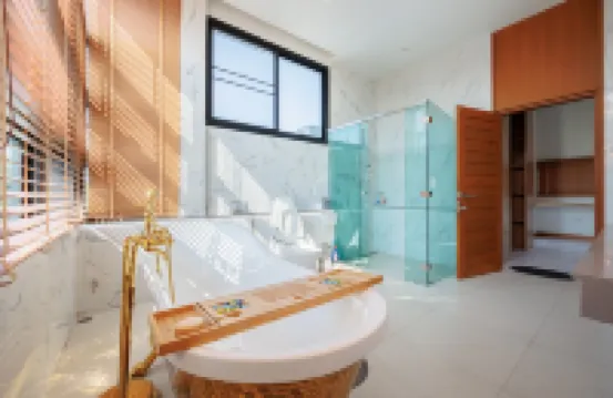 Luxury five-room pool villa