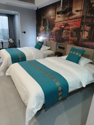This Shi Hotel (Zhoukou Municipal Government Arts and Science College)