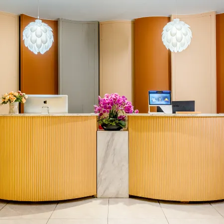 Railway Business Hotel (xinyang Railway Station Branch)