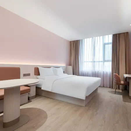 HanTing Hotel (Dongmen Branch, Hecheng Ethnic Flavor Street, Hotan Railway Station)
