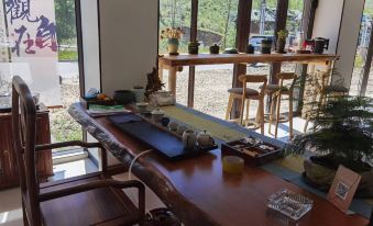 Altai Riverside Shanfeng Homestay (Jiangjunshan International Ski Resort)