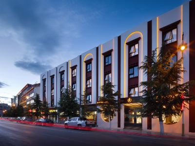 Z Hotel (Shangri-La Dukezong Ancient City)