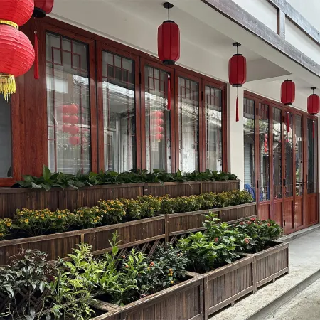 Shili Pingliu Xiaochu Homestay (Luojia Lane)