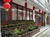 Shili Pingliu Xiaochu Homestay (Luojia Lane)