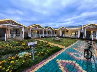 Nilka County Xiaoyeshan Ju Homestay