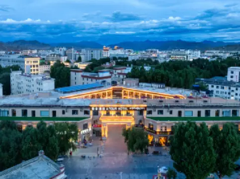 โรงแรมเอทัวร์ ถนนคนเดินวัดทาชิลุนโป ริกาเซ