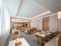 Vienna Hotel (Xishuangbanna Mengla Center Road Branch)