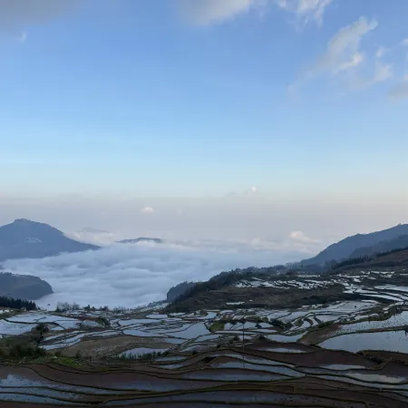 Yuanyang Azheke Colorful Terraced Fields Scenic Homestay (Sisutai)