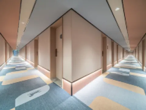 HanTing Hotel (Golmud Bayi Middle Road Kunlun Square) Hotels in Golmud