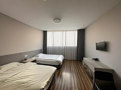 Fuyang Chengbei Hotel