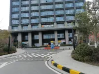Hongkun Yunyu Homestay (Window of the World Hunan Convention and Exhibition Center Branch) Hotels near Water Park