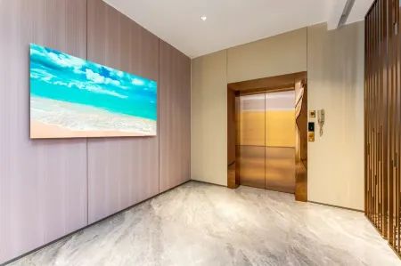 Jingangwan Hotel Отели рядом с достопримечательностью «Feisha Beach Tourist Centre of Shangchuan Island»