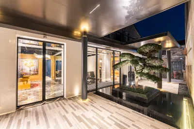 Qian Shan · M⁺ Homestay Hotels near Longxing Temple
