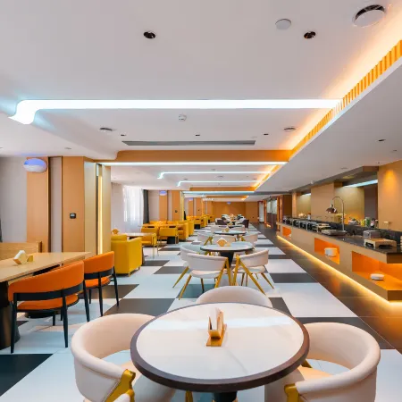 Yimen Caisheng Hotel