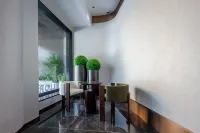 Yunduomei Hotel (Hongdu Avenue Central Revolutionary Base Area History Museum Branch)