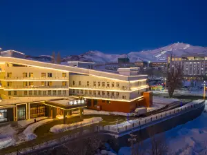 Altay  Crystal Hotel