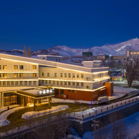 Altay  Crystal Hotel Отели рядом с достопримечательностью «Больница 16 в Алтайском районе»