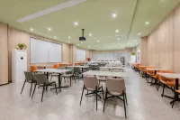 GreenTree Hotel (Taishan Railway Station Tianwai Village) - gimnasio